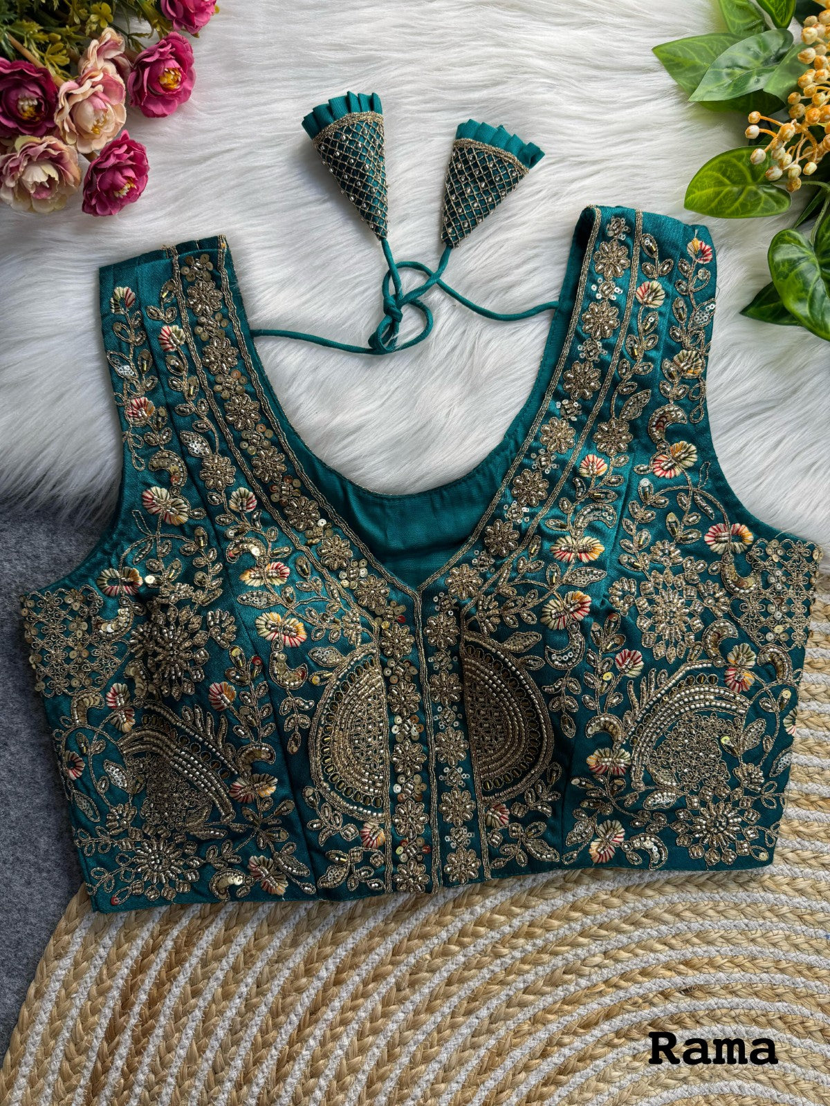 Readymade Handwork with Thread coding Sequin work Sleeveless V neck Padded blouse