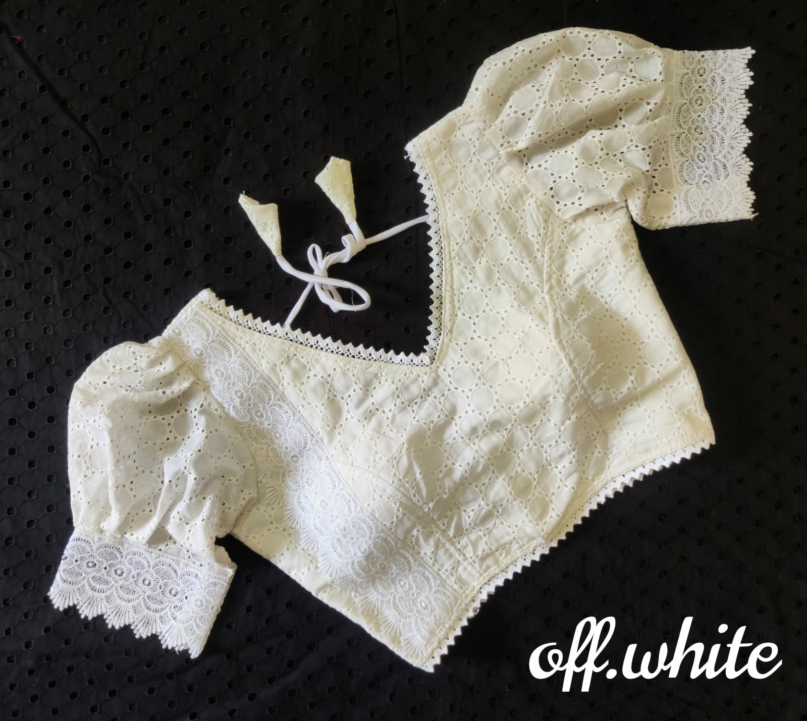 Off white Padded Pure cotton Hakoba V neck Puff sleeves blouse