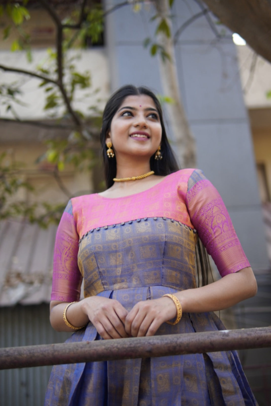 Classic Kanjivaram silk with Zari weaving work Blue gown