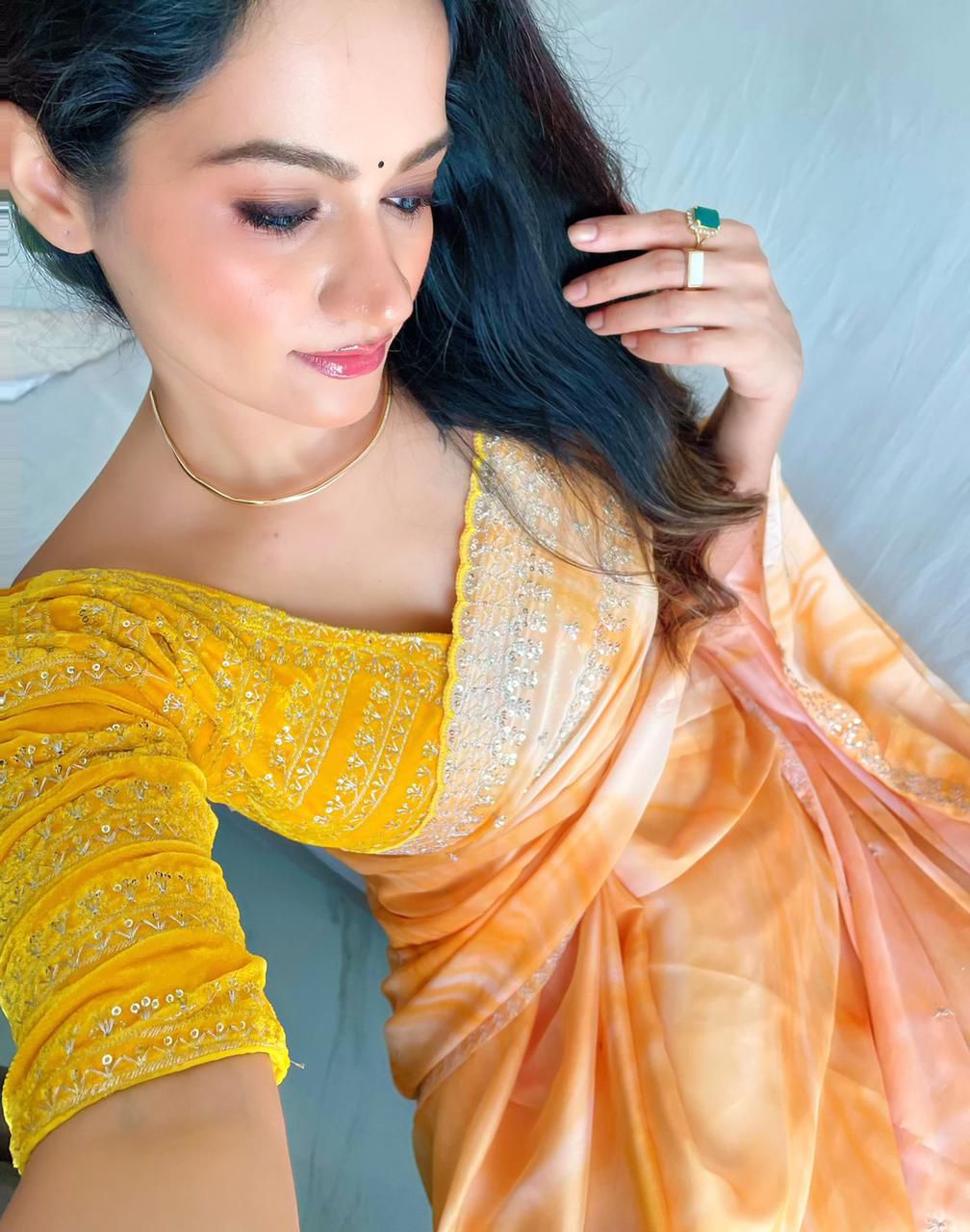 Printed saree Weight Less Fabric and Embroidery work with Sequence Arc-Cut Border