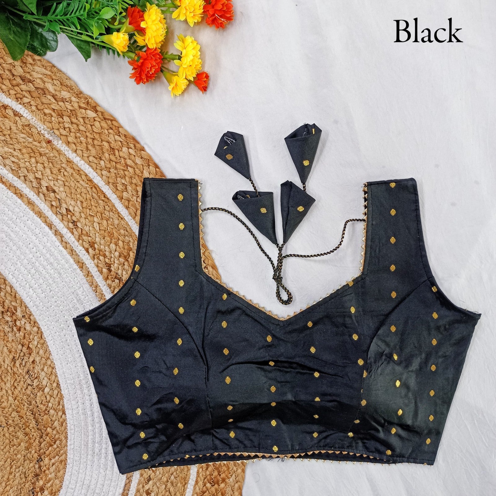 Readymade Tapeta silk Weaving zari butti work Padded Sleeveless Blouse