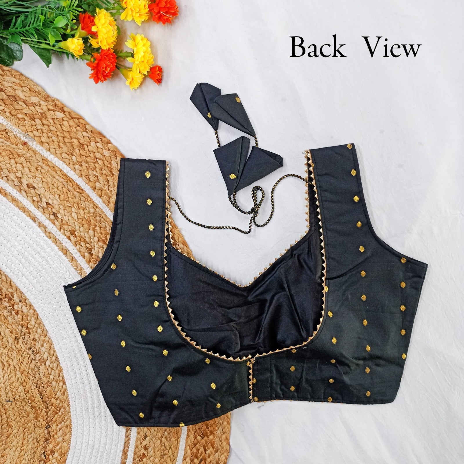 Readymade Tapeta silk Weaving zari butti work Padded Sleeveless Blouse