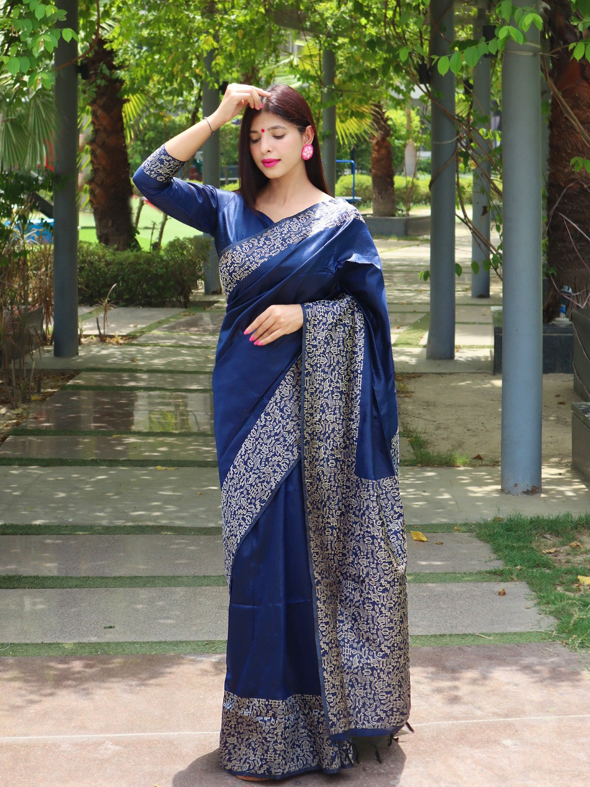 Banglori raw silk fabric saree with rich weaving pallu work Handloom saree blouse