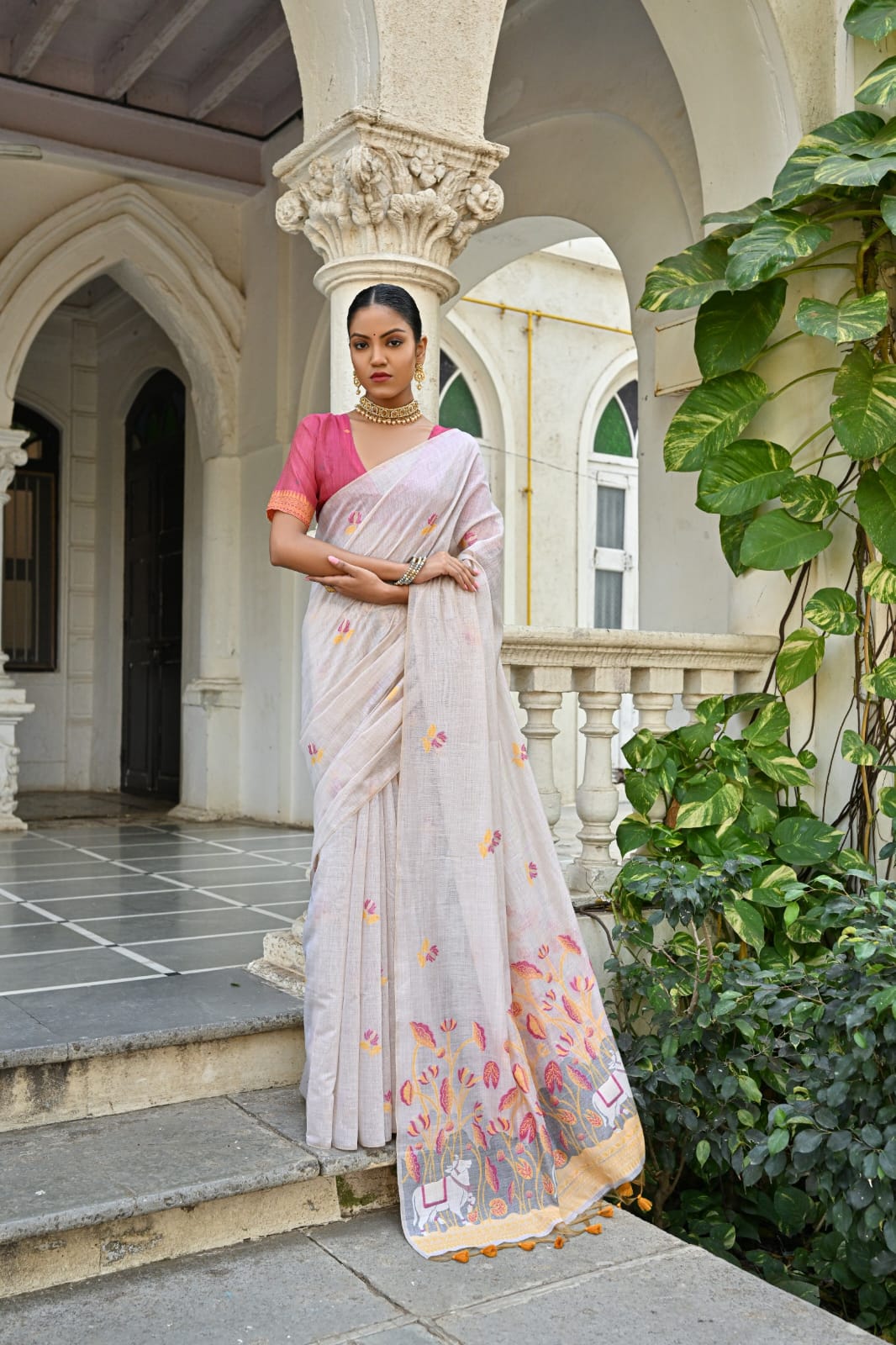 Soft muga silk fabric Floral weaving work saree Women's wear weaving pallu with tassels saree