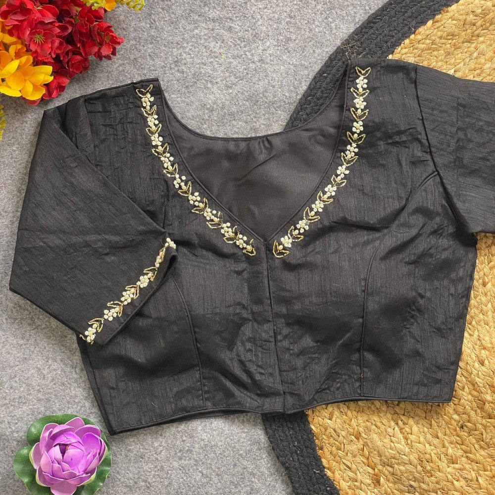 Handwork blouse Pure silk fabric Women's wear blouse Padded saree blouse V neck top wear