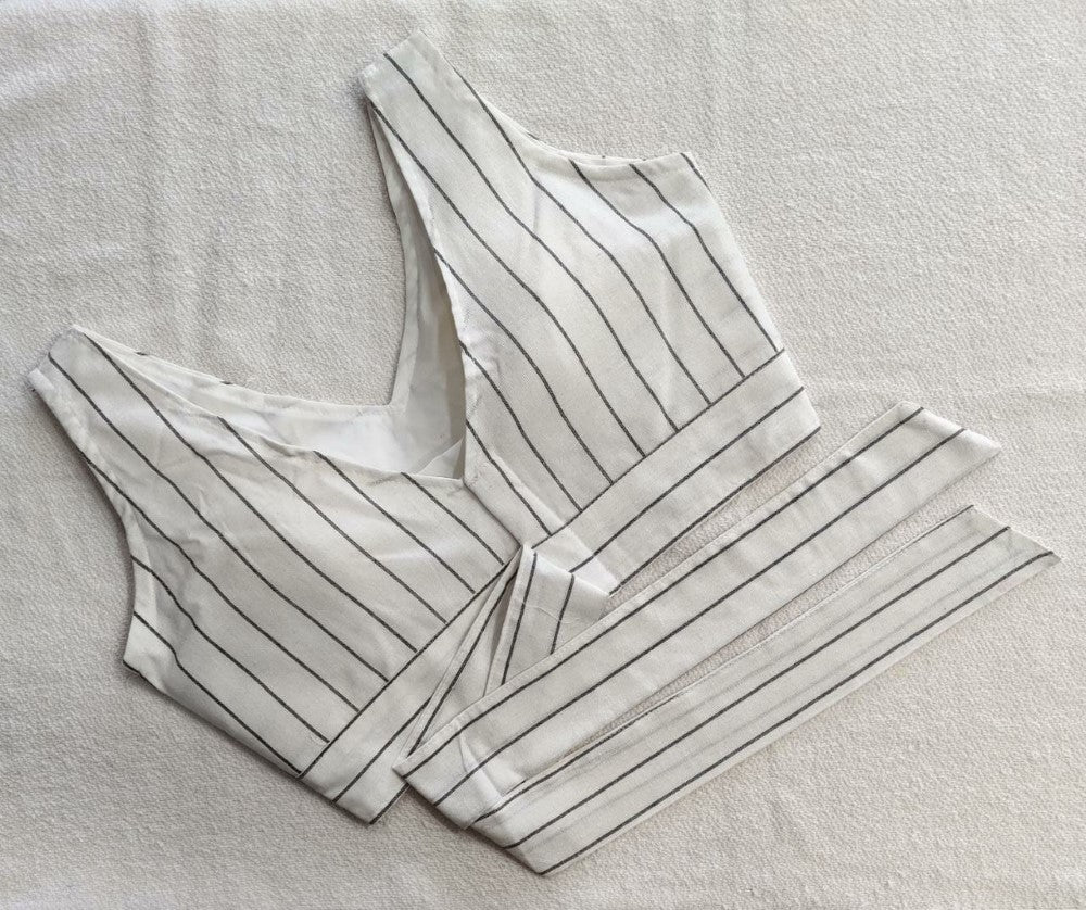 V neck Pure cotton fabric Sleeveless blouse Women's wear padded blouse