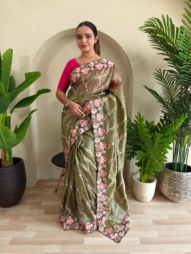 Pure crush silk saree All over Leheriya embroidery with cut work