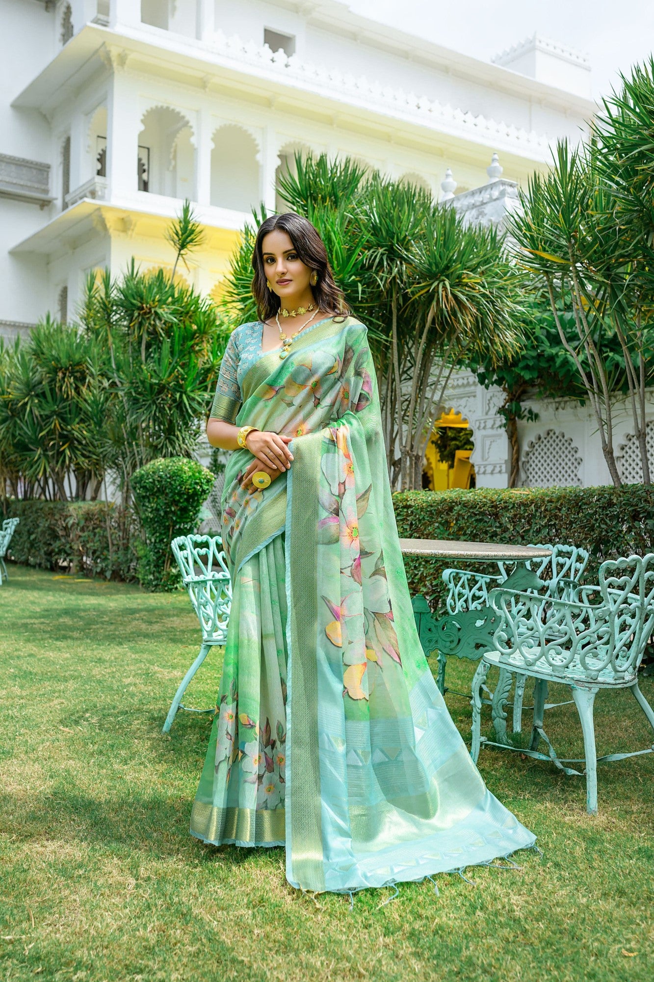 Indian ethnic Soft linen cotton fabric Floral print with zari weaving border work Women's saree