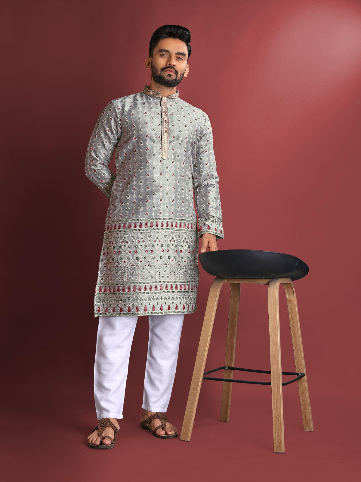 Men's kurta pajama set Embroidery thread work Jacquard silk fabric
